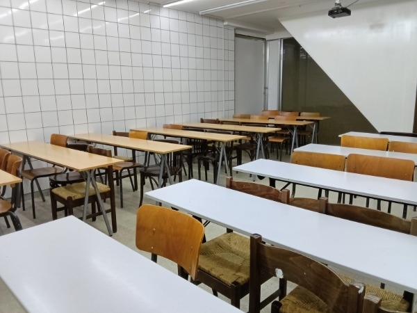 Salle, espace, locale à 150 mètres de métro Madou (SAINT-JOSSE-TEN-NOODE)